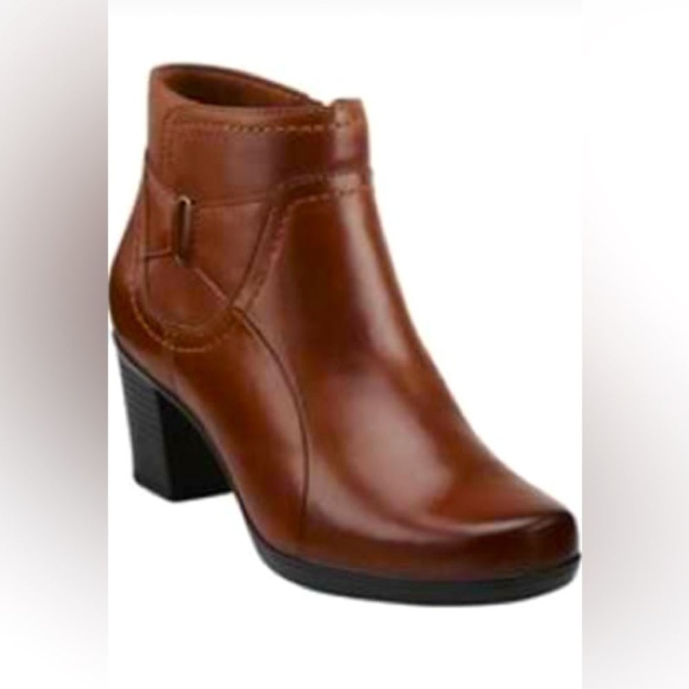 Clarks Leather Ankle boots